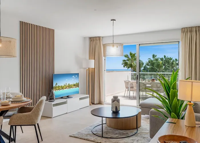 Royal Penthouse Sunny Golf Apartment *