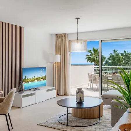 Royal Penthouse Sunny Golf Apartment *